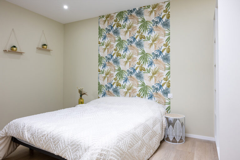 chambre--lit-double-gite-saint-laurent-la-plaine